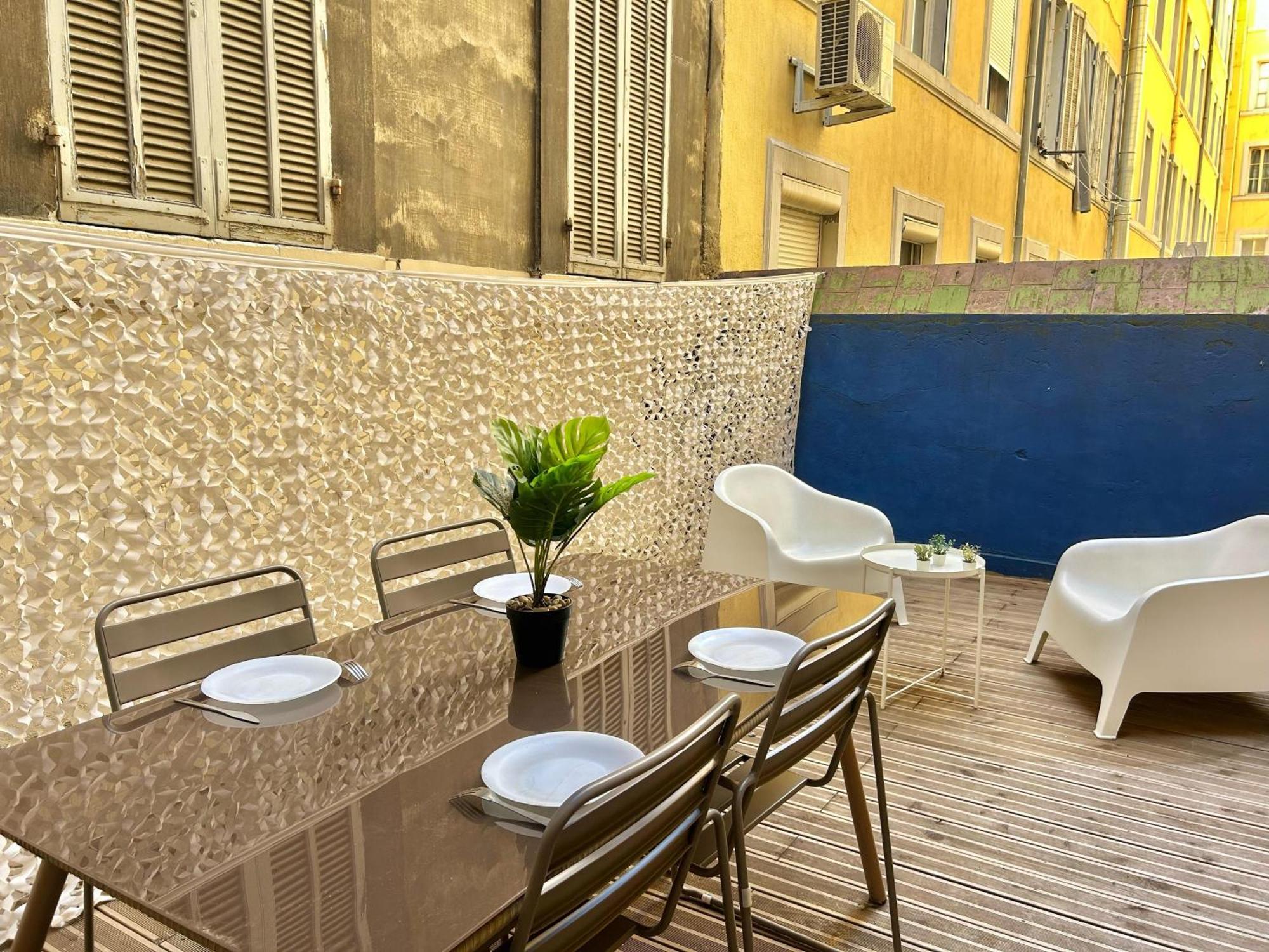 Chez Marie Et Romain- Appartement De Charme Au Coeur De La Joliette Proche Panier Centre Ville Marseille Exteriör bild
