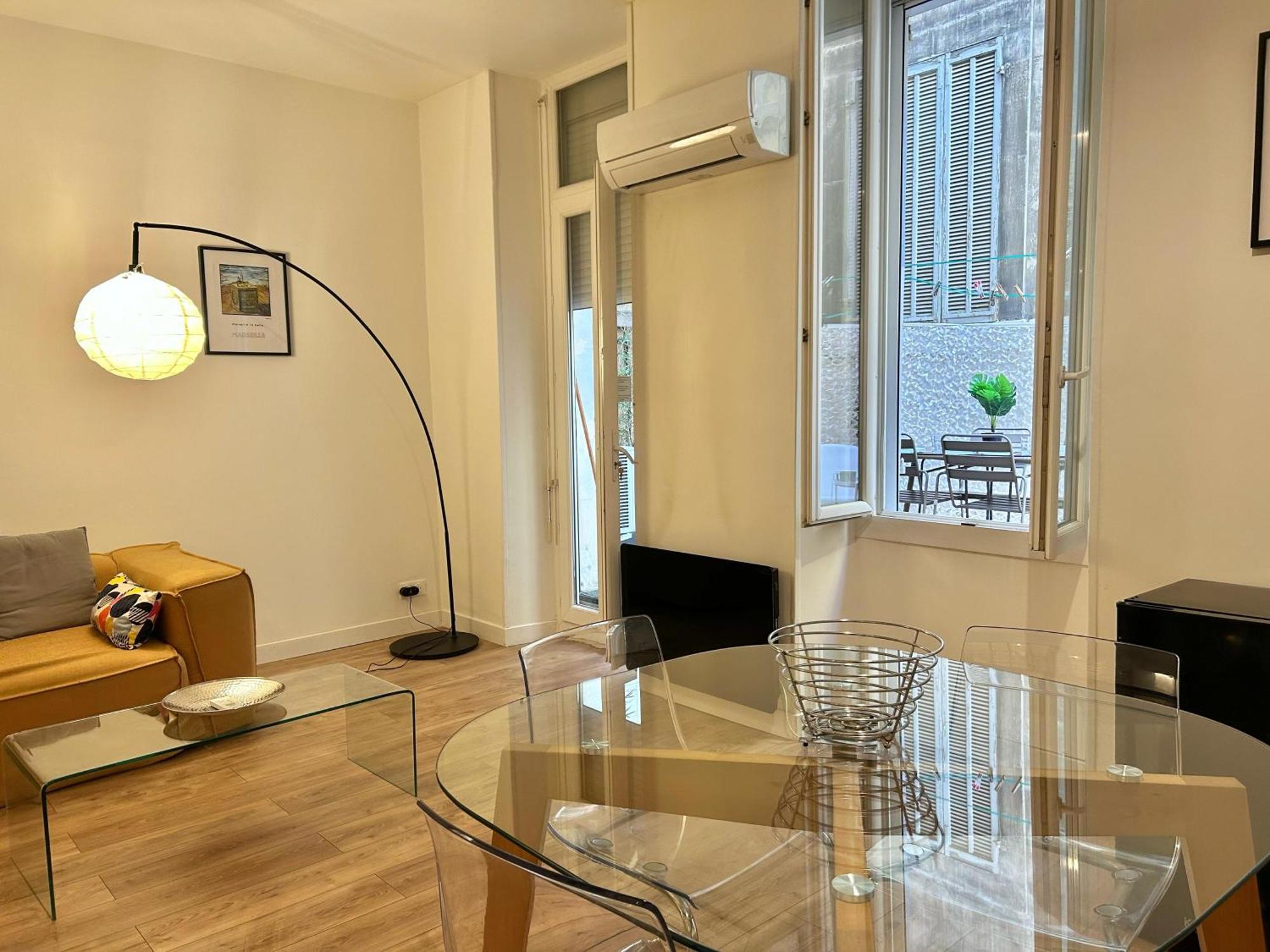 Chez Marie Et Romain- Appartement De Charme Au Coeur De La Joliette Proche Panier Centre Ville Marseille Exteriör bild